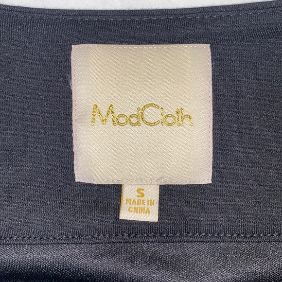 ModCloth Jersey Knit Wrap Dress - Picture 9 of 12